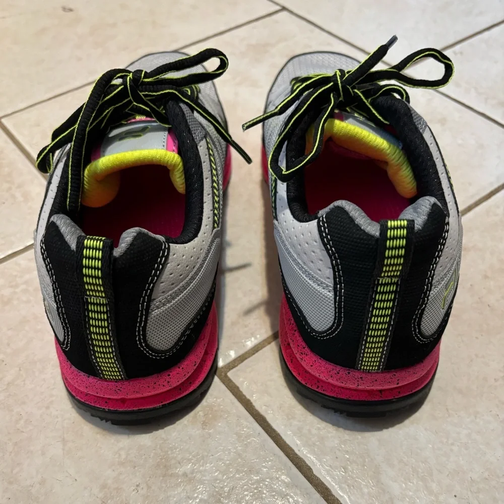 FILA Women's Evergrand Trail Walking Shoes‎ Gray Black Pink Size 9.5